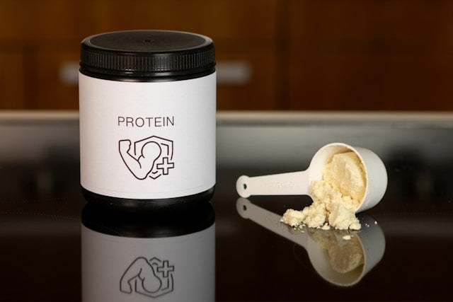 How many scoops of whey protein a day? Complete Guide
